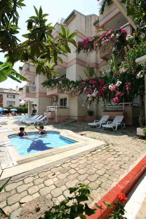 Erdenhan Aparthotel 3*