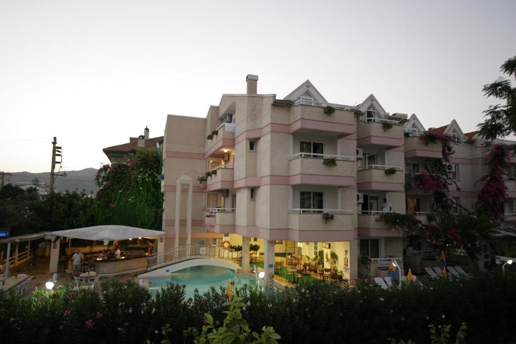 Aparthotel Erdenhan 3*